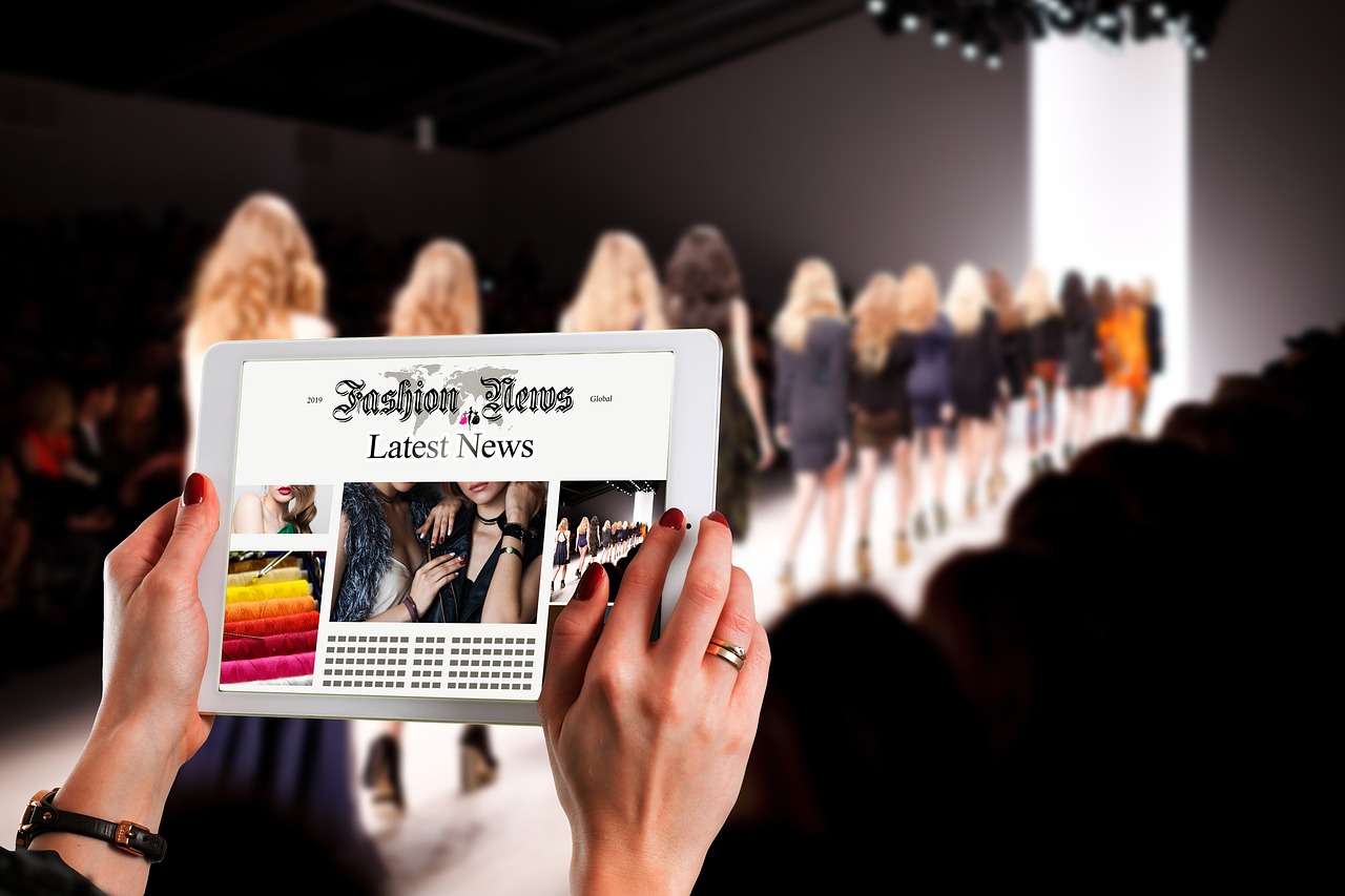Future of D-Commerce in Fashion Industry
